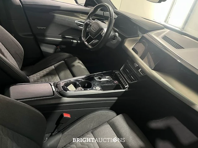 Audi e-tron gt edition zero competition 93 kwh 476pk 2021 (origineel-nl), l-199-vt - afbeelding 23 van  33