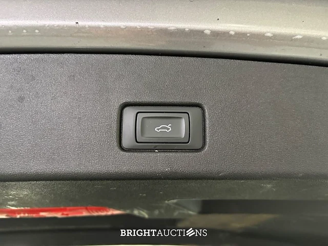 Audi q4 40 launch edition 77 kwh 204pk 2022 (origineel-nl), p-005-kh - afbeelding 9 van  38