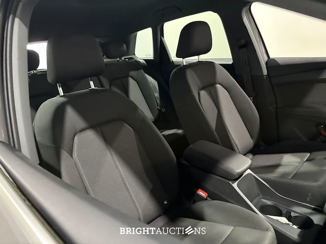 Audi q4 40 launch edition 77 kwh 204pk 2022 (origineel-nl), p-005-kh - afbeelding 25 van  38