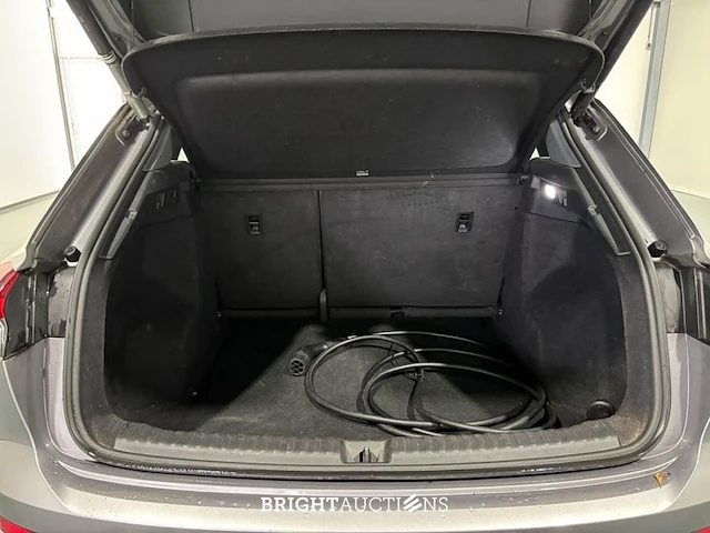 Audi q4 40 launch edition 77 kwh 204pk 2022 (origineel-nl), p-005-kh - afbeelding 27 van  38