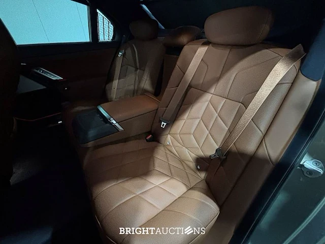 Bmw 740d xdrive 7 serie full option! 286pk 2025 (origineel-nl) 7-serie, hsn-33-v - afbeelding 8 van  64