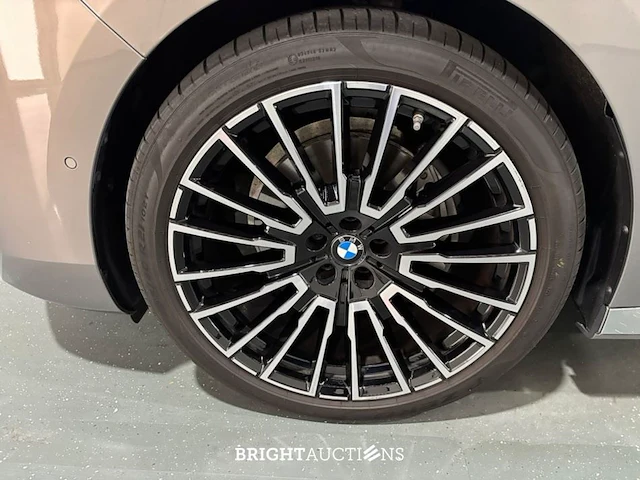 Bmw 740d xdrive 7 serie full option! 286pk 2025 (origineel-nl) 7-serie, hsn-33-v - afbeelding 41 van  64