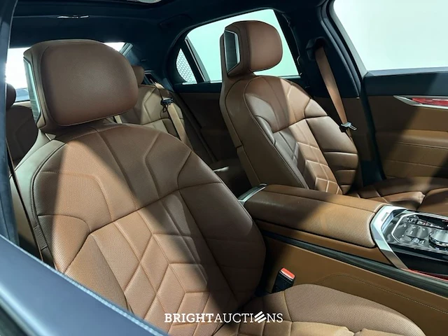 Bmw 740d xdrive 7 serie full option! 286pk 2025 (origineel-nl) 7-serie, hsn-33-v - afbeelding 45 van  64