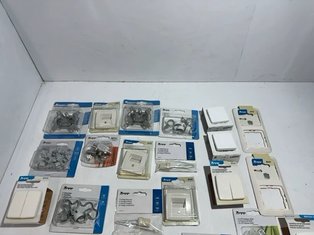 Ca. 52x diverse elektrische accessoires kopp - afbeelding 2 van  4