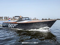 Custom aluminium tender