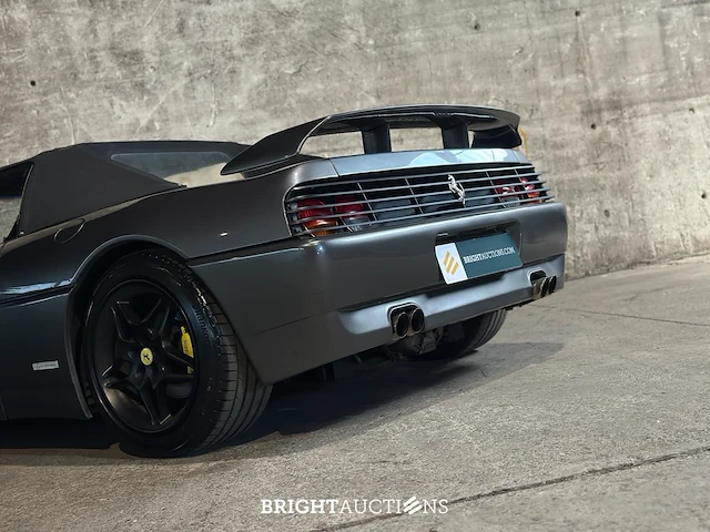 Ferrari 348 spider 3.4 v8 320pk 1993 (32.584 km) youngtimer - afbeelding 26 van  63