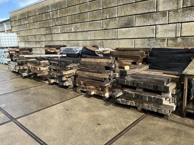 Houten balken — foto 1