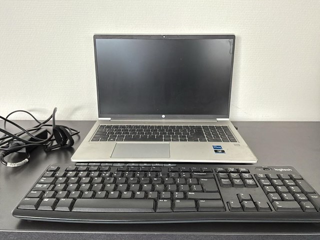 Hp probook intel core i5 + draadloze logitech toetsenbord — foto 1