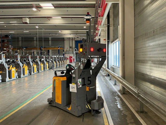Jungheinrich ezs-350-a-ftf elektrische trekker - afbeelding 11 van  13