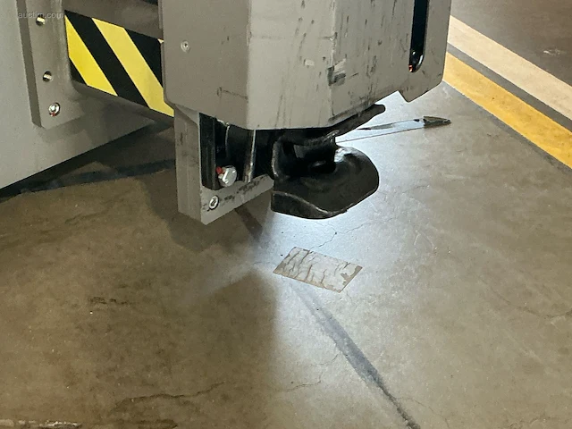 Jungheinrich ezs-350-a-ftf elektrische trekker - afbeelding 9 van  12