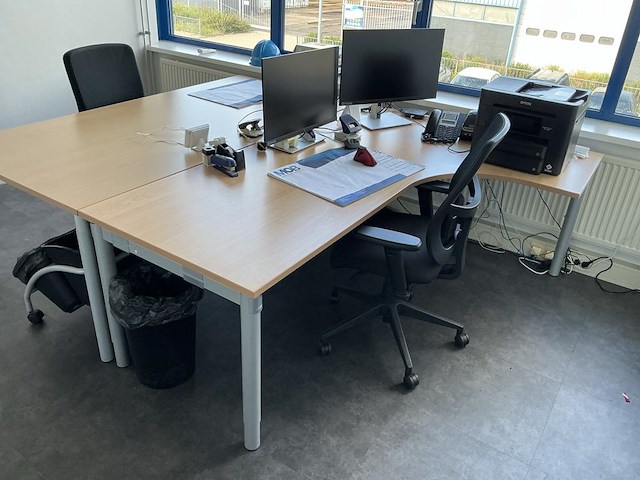 Kantoorinhoud — foto 1