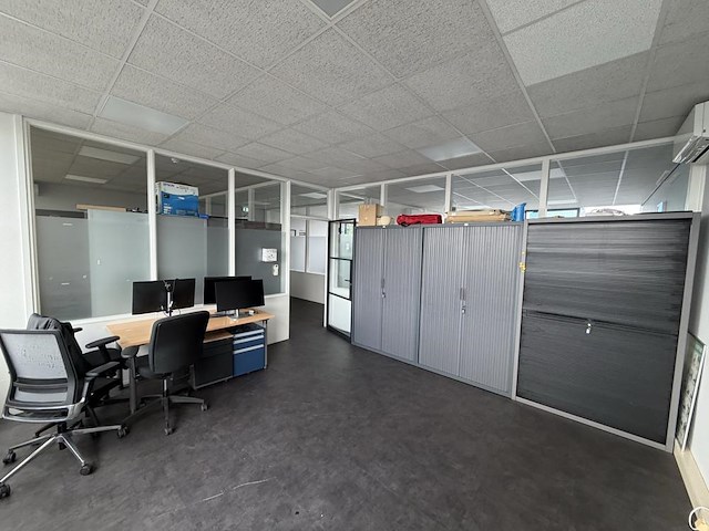 Kantoorinhoud — foto 1