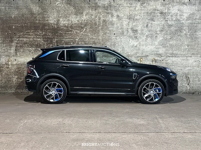 Lynk & co 01 phev 7dcth 132kw 261pk 2023 - afbeelding 3 van  44