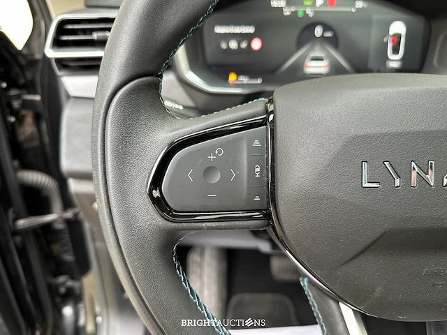 Lynk & co 01 phev 7dcth 132kw 261pk 2023 - afbeelding 16 van  44
