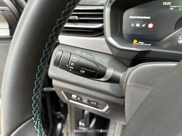 Lynk & co 01 phev 7dcth 132kw 261pk 2023 - afbeelding 18 van  44
