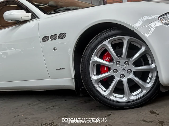 Maserati quattroporte 4.2 v8 executive gt 401pk 2007 youngtimer - afbeelding 2 van  51