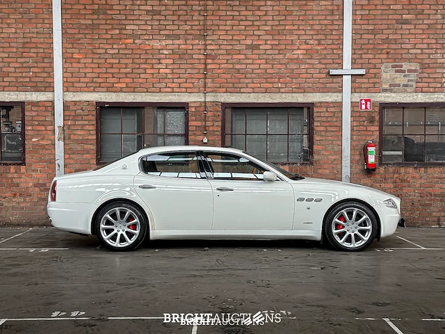 Maserati quattroporte 4.2 v8 executive gt 401pk 2007 youngtimer - afbeelding 4 van  51