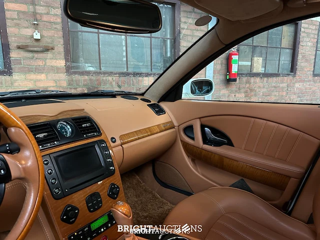 Maserati quattroporte 4.2 v8 executive gt 401pk 2007 youngtimer - afbeelding 17 van  51