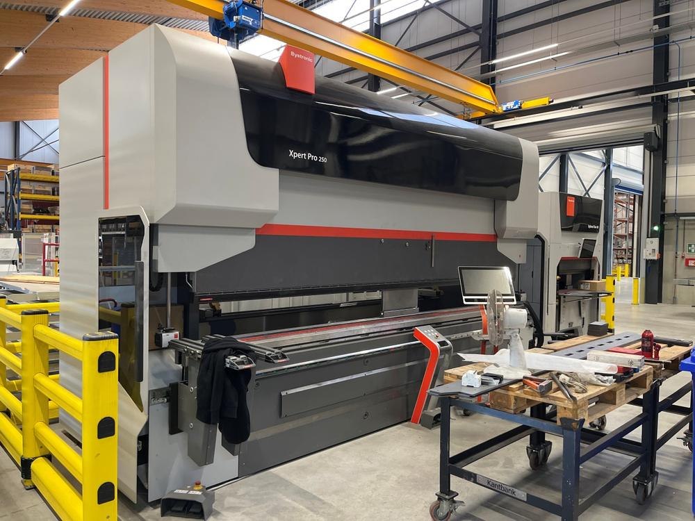 Metaalbewerking lemken dinteloord wegens verhuizing