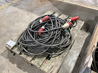 Pallet met verlengsnoeren