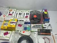 Partij kabels adapters 33 stuks nedis, xtorm, jvc - afbeelding 4 van  10