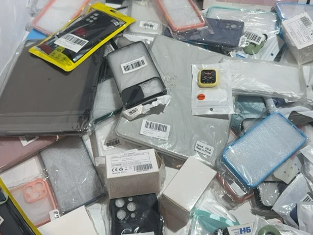 Partij telefoon en tablet accessoires - afbeelding 3 van  9