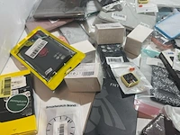 Partij telefoon en tablet accessoires - afbeelding 7 van  9