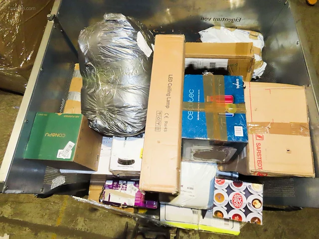 Postpakketten, retouren & overstock - 294 kg - afbeelding 16 van  25