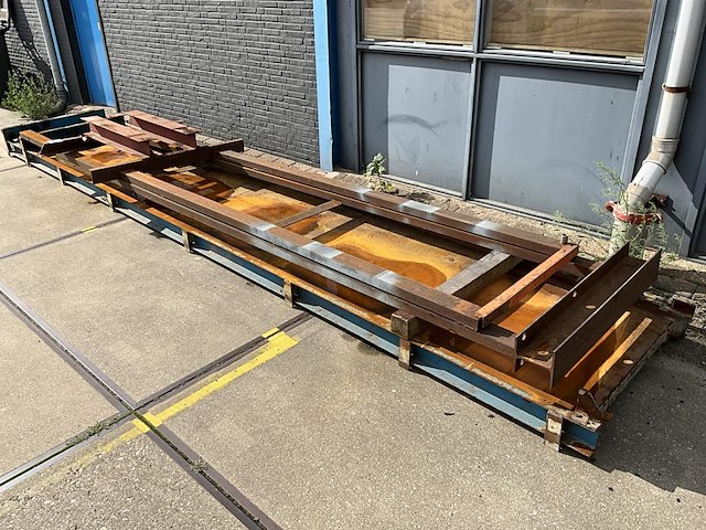 Stalen onderplaat — foto 1