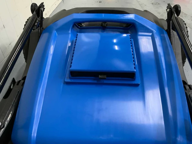 Sweeper en industriële stofzuiger nat/droogstofzuiger 100l 3600w 3 motoren - afbeelding 7 van  38