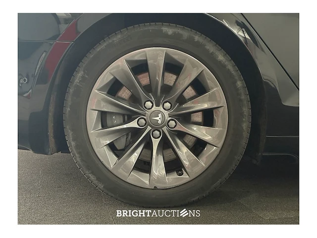 Tesla model s 75d base 2018 (origineel-nl), xd-188-g - afbeelding 21 van  36