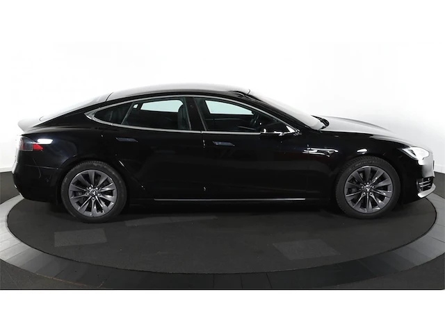 Tesla model s 75d base 2018 (origineel-nl), xd-188-g - afbeelding 32 van  36