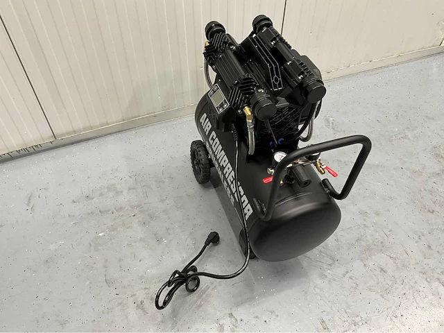 Ultra force equipment compressor ac9099-39l - 2 motoren 4000w - aluminium tank - brushless - olievrij - eco stand - afbeelding 9 van  27