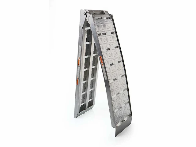 Ultra force equipment oprijplaat 1 stuk - inklapbaar - draagvermogen 680 kg - afbeelding 2 van  8