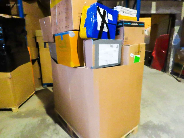 Verloren postpakketten, retouren & overstock -... - afbeelding 6 van  13