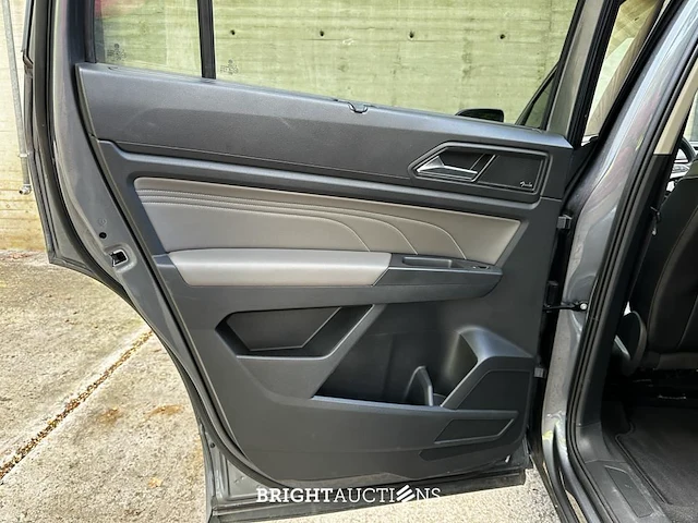 Volkswagen atlas 3.6 v6 r-line 7-persoons 280pk 2023 - afbeelding 33 van  58