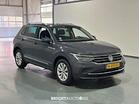 Volkswagen tiguan life business 1.5 tsi 131pk 2022 (origineel-nl), n-693-sj - afbeelding 24 van  34