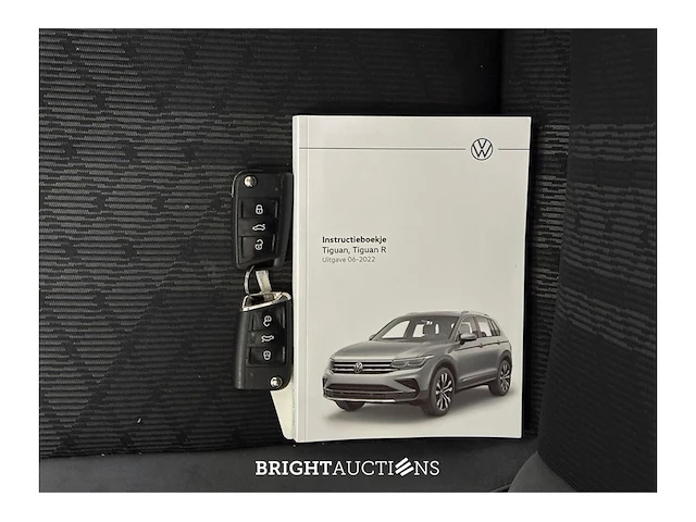 Volkswagen tiguan r-line business 1.5 tsi dsg 149pk 2022 (origineel-nl), r-076-sj - afbeelding 36 van  42