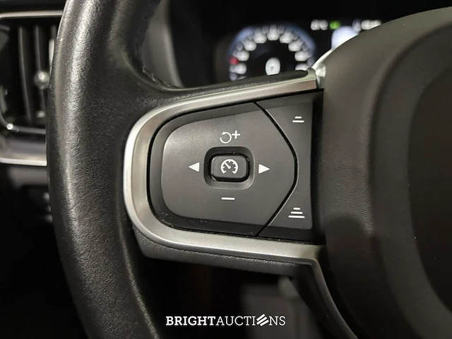 Volvo v60 t4 momentum pro 2.0 190pk 2019 (origineel-nl), g-999-sr - afbeelding 5 van  37