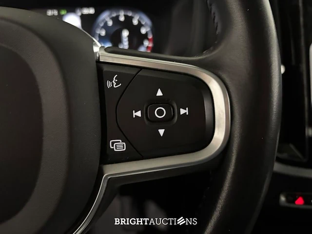 Volvo v60 t4 momentum pro 2.0 190pk 2019 (origineel-nl), g-999-sr - afbeelding 6 van  37