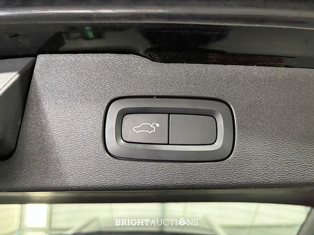 Volvo v60 t4 momentum pro 2.0 190pk 2019 (origineel-nl), g-999-sr - afbeelding 11 van  37