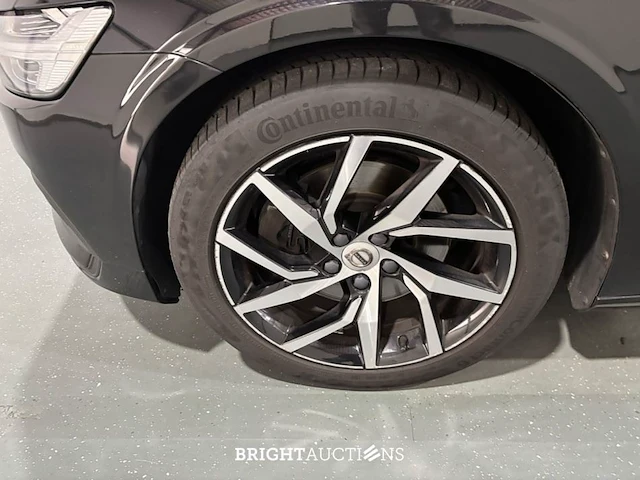Volvo v60 t4 momentum pro 2.0 190pk 2019 (origineel-nl), g-999-sr - afbeelding 33 van  37
